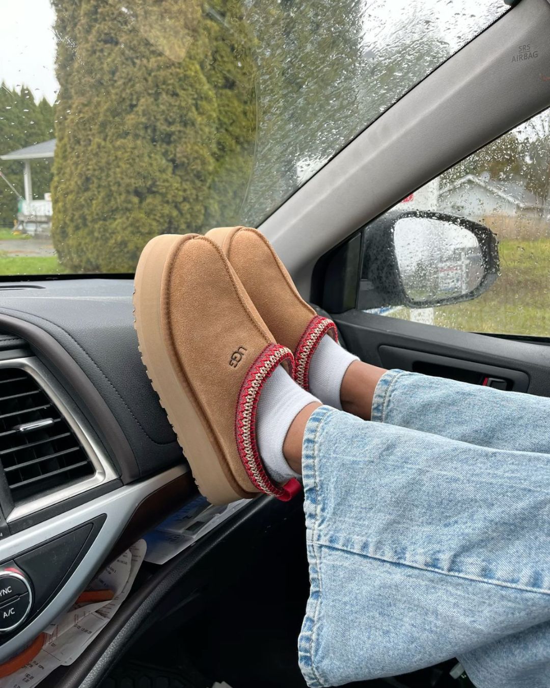 UGG Tazz | Scarpe Slip-on in Montone da Donna UGG | ResellZone