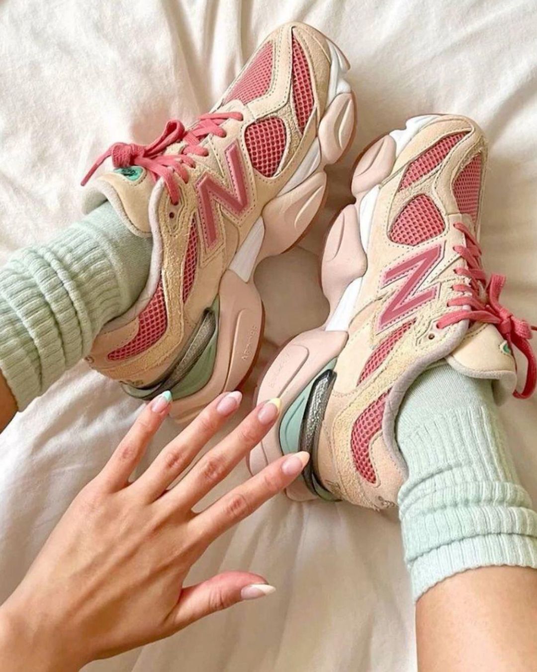New Balance 9060 | Sneakers NB per Uomo e Donna | ResellZone