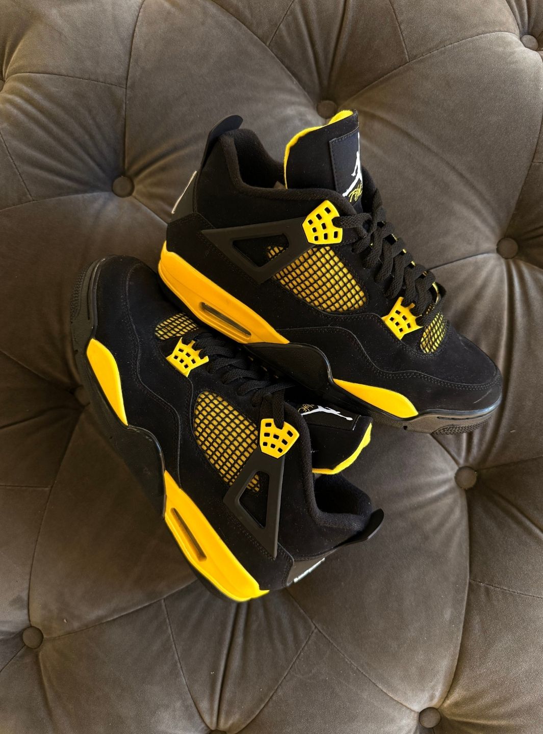 Air Jordan 4 Retro Thunder Yellow - Usato 9/10