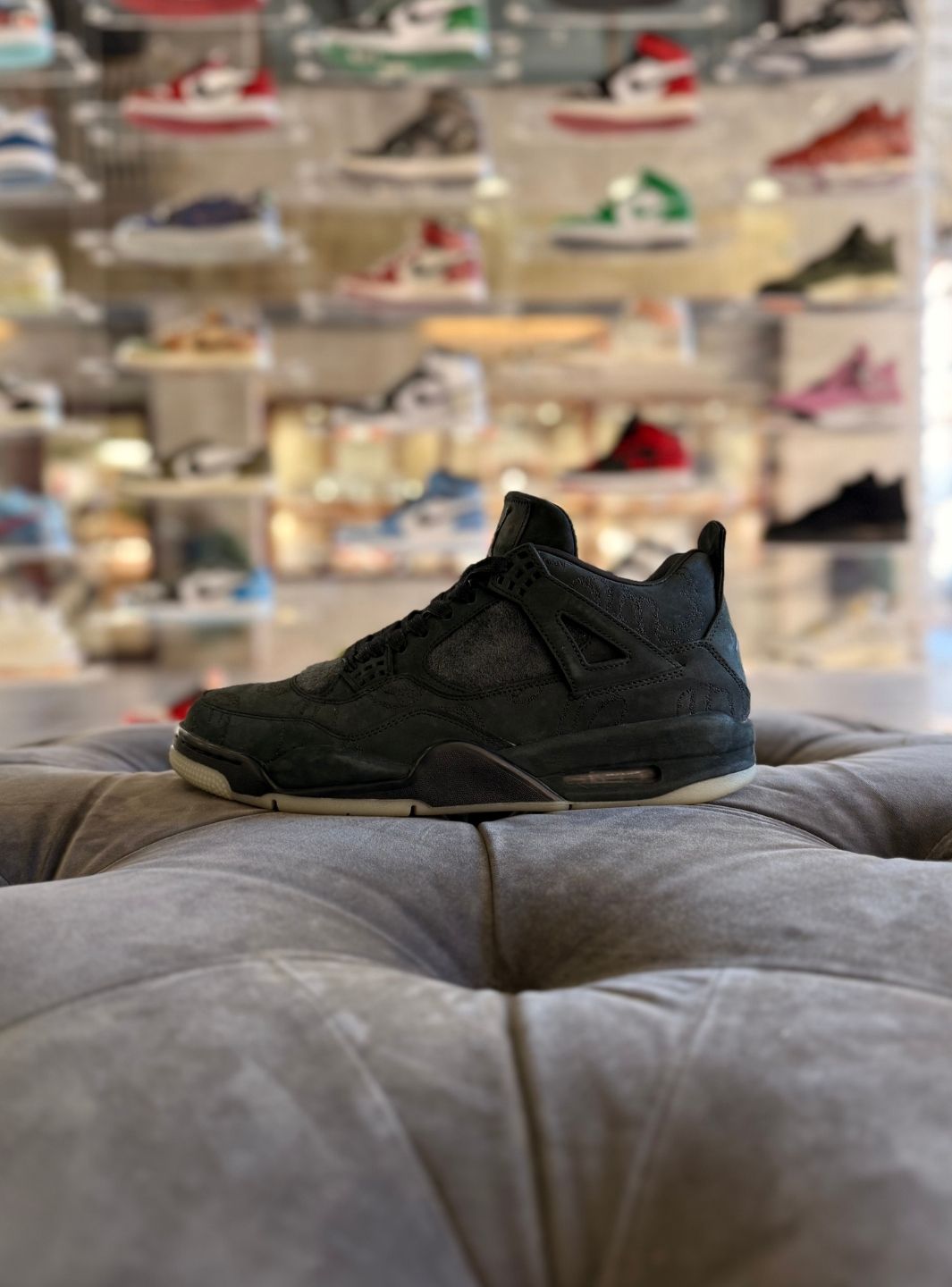 Air Jordan 4 Retro Kaws Black - Usato 9.5/10