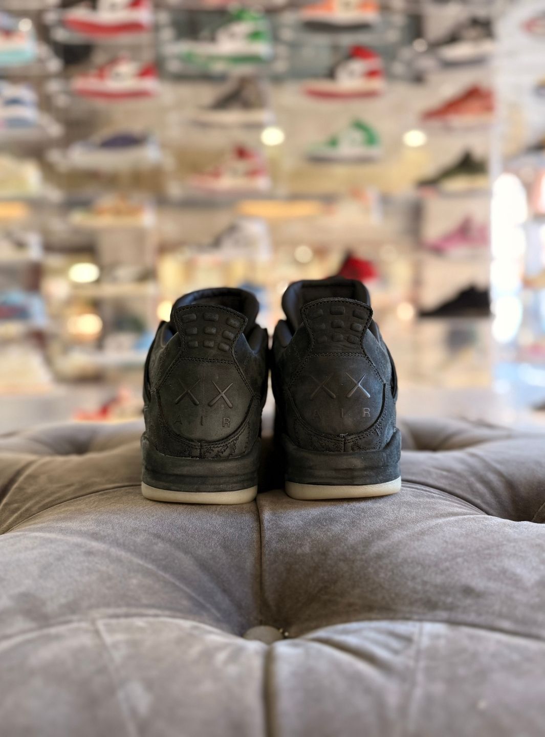 Air Jordan 4 Retro Kaws Black - Usato 9.5/10