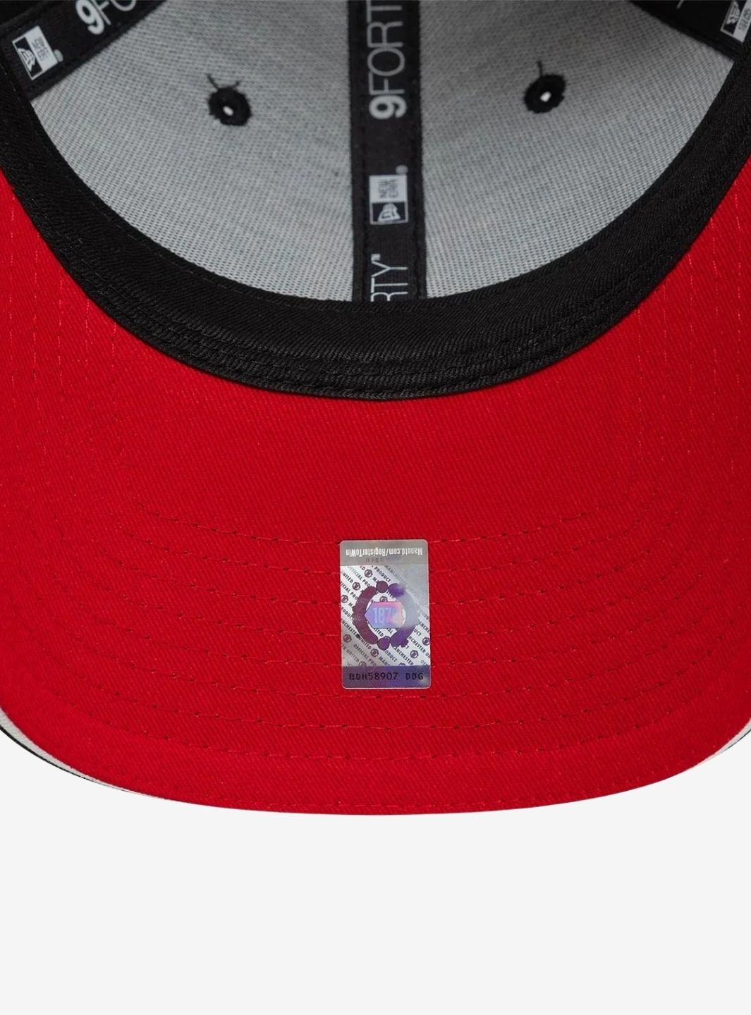 New Era Manchester United 25 Flag 9FORTY Adjustable Cap