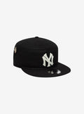 New Era New York Yankees MLB Pillow Black Adjustable Cap with Pin Badge